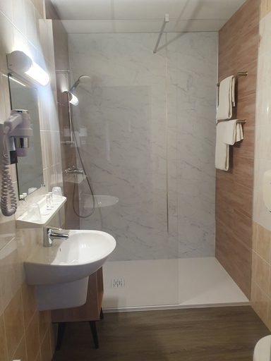 Bathroom 6