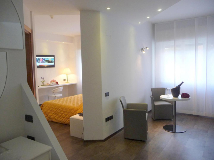 Bedroom 13