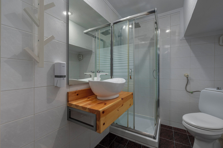 Bathroom 4, NG Villas Polichrono, Central Macedonia