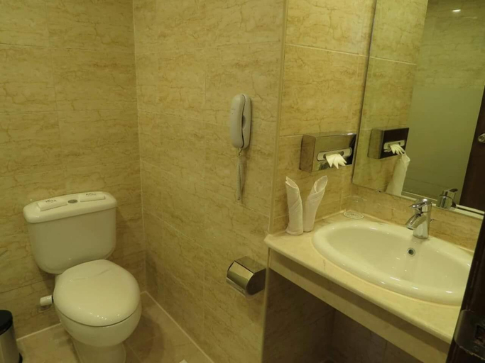 Bathroom, Resta Port Said Hotel, Port Sa'id Police Department