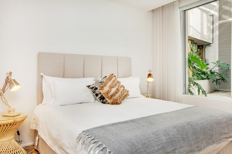 Bedroom 3, Modern Seaside Apartment w Incredible Views Lillamton, City of Cape Town