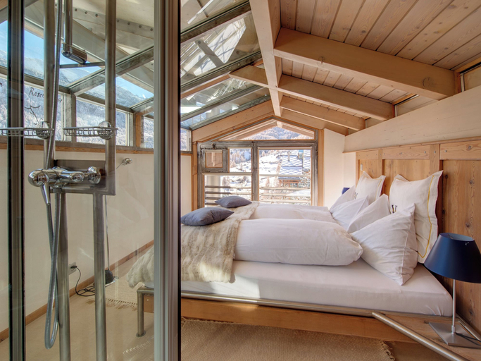 Bedroom 3, Backstage Hotel Serviced Apartments, Visp