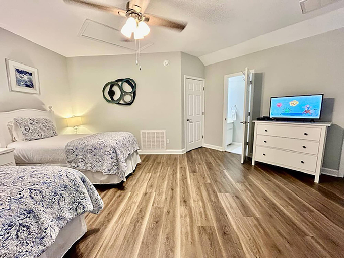 Bedroom 4, Thirsty Turtle, Walton