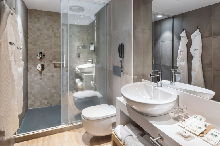 Bathroom 5, Catalonia Giralda Hotel, Sevilla