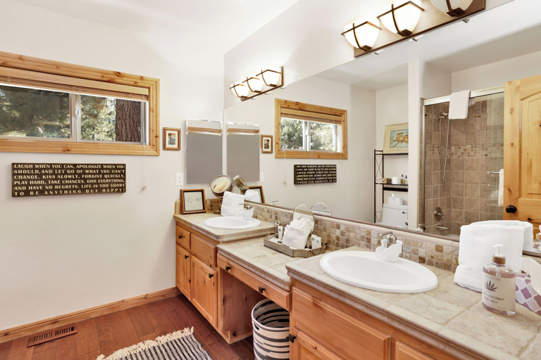 Bathroom 3, Gold Rush Lodge #2352, San Bernardino