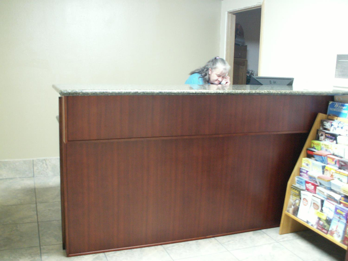 Public Area, Executive Motel, Lane