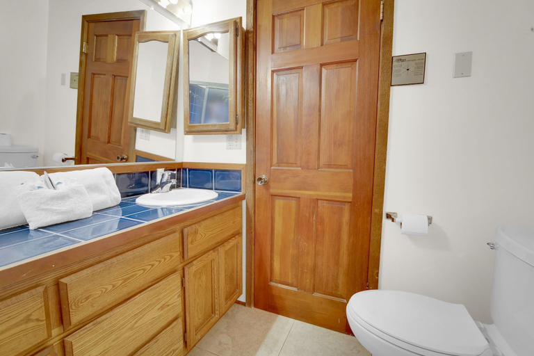 Bathroom 4, Switzerland SKI Chalet #845, San Bernardino