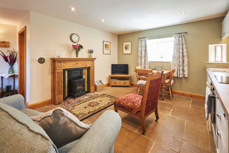 Others 4, Host Stay The Stable, Northumberland