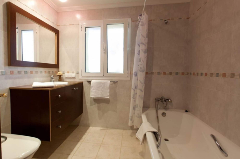 Bathroom, Villa - 4 Bedrooms with Pool and WiFi - 103167, Baleares