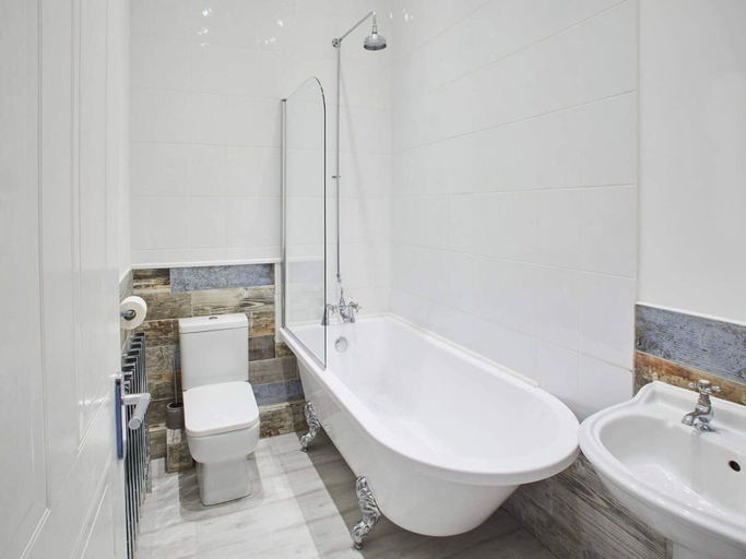 Bathroom 3, Host Stay The Surfer s Loft Apartment, Redcar and Cleveland