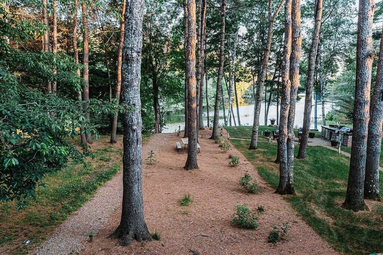 Property grounds, Sunset Chalet-amazing Views Private hot tub, Kennebec