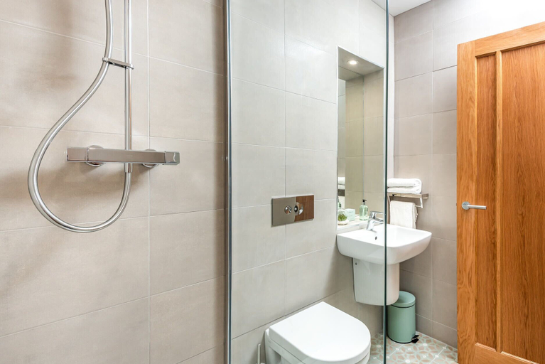 Bathroom 3, Host Stay Feversham House, York