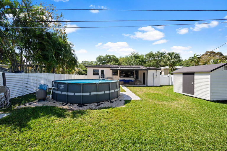 Pool, Stunning 3 Bd Pool House w Enchanting Water Views, Broward
