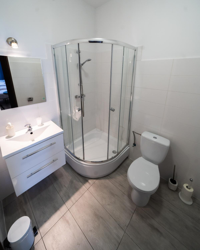 Bathroom, Kelman Inn Global Nowa Sol, Nowa Sól