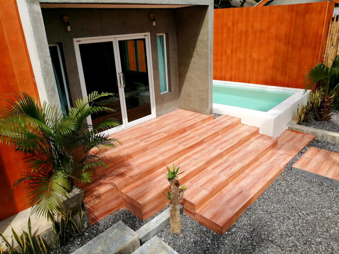 Others 5, Anita dream house, Phanom