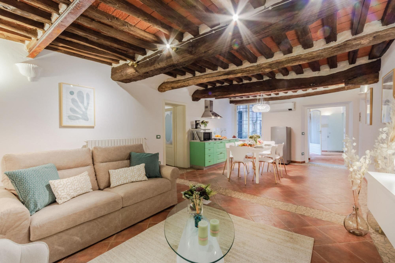Room 5, Casa Al Dipinto in Lucca, Lucca