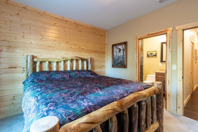 Bedroom 3, Moonridge Serenade #1967, San Bernardino