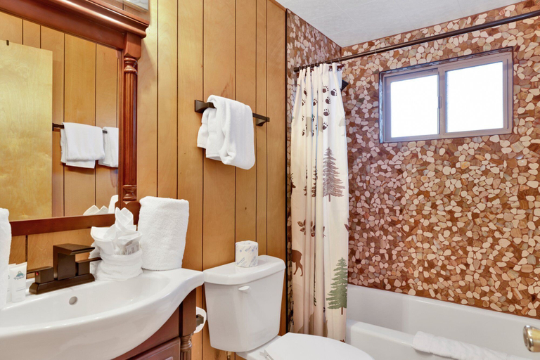 Bathroom, THE Talbot Cottage #2391, San Bernardino