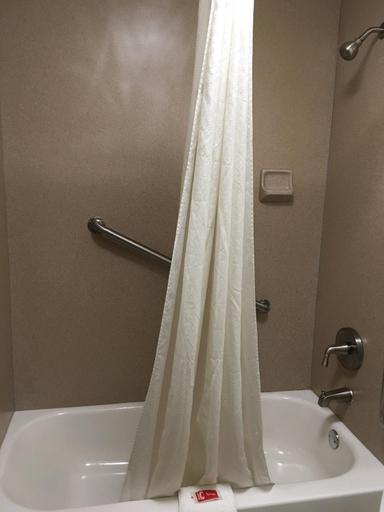 Bathroom 4, Econo Lodge Marion I-81, Smyth