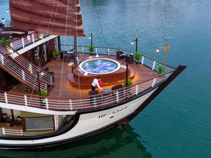 Exterior & Views, Orchid Classic Cruise, Hạ Long