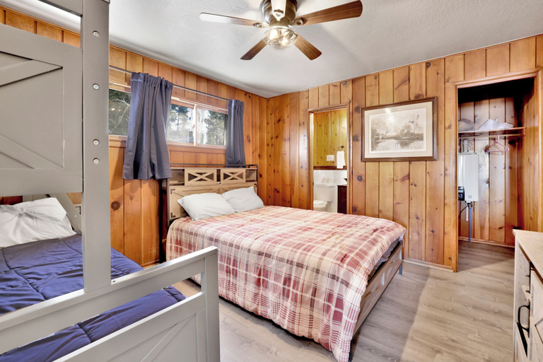 Bedroom 3, Shore Acres Lodge #450, San Bernardino