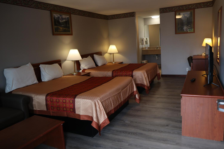 Bedroom 3, Executive Motel, Lane