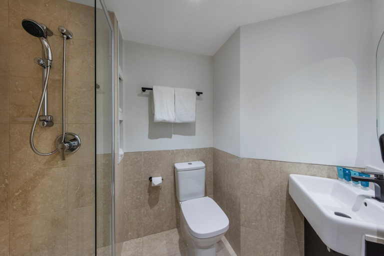Bathroom 3