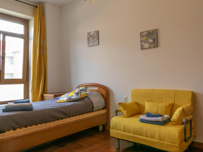 Bedroom 5, Ponte Vecchio Family Apartment, Lecco