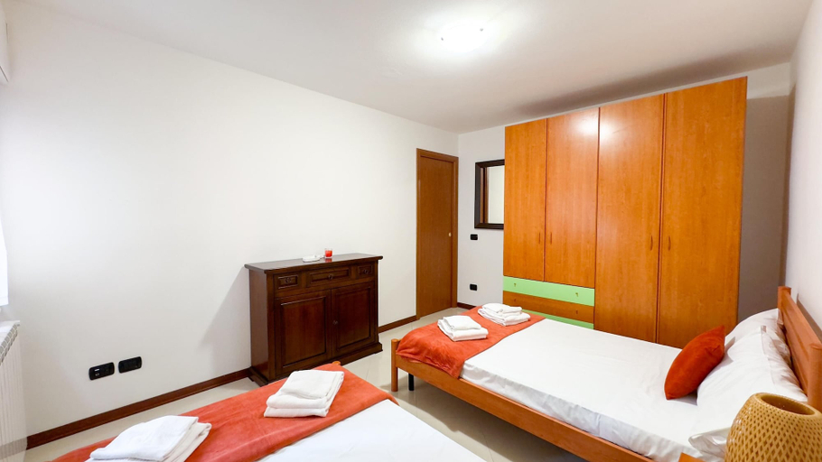 Bedroom 2, Hellen House by Ca-sa Check, Venezia