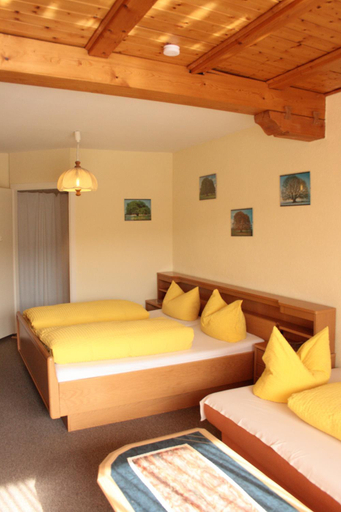 Bedroom 3, Schwarzwald-Gasthof Hirsch, Calw
