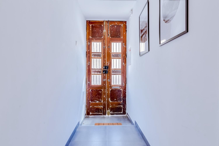 Others 5, Groundfloor 57, Faro