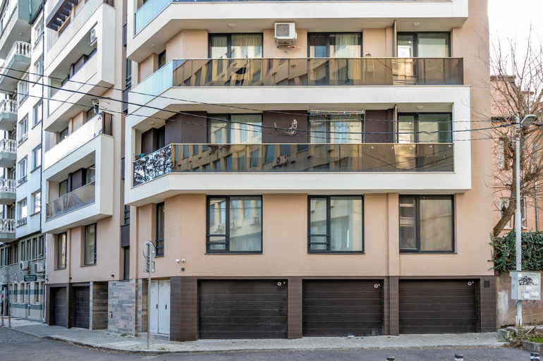 Exterior & Views, Design Loft in the City Center, Stolichna