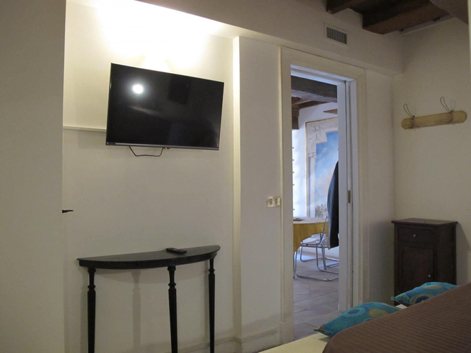 Room 2, Banchi Castello - Castel Sant Angelo, Rome