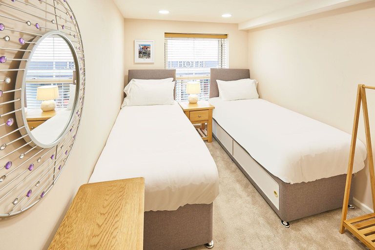 Bedroom 3, Host Stay Lobster Pot Apartment, North Yorkshire