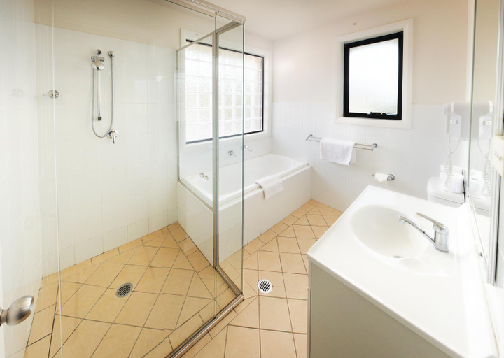 Bathroom 3, Charlestown Terrace Apartments, Lake Macquarie  - North