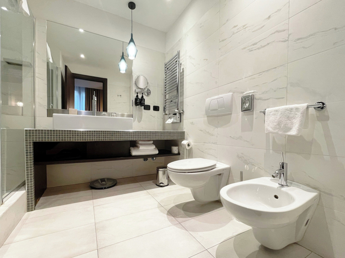 Bathroom 5, HOTEL CHC TORINO CASTELLO, Torino