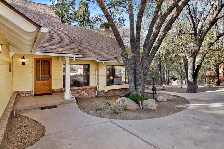 Exterior & Views 2, Bearfoot Lodge #2030, San Bernardino