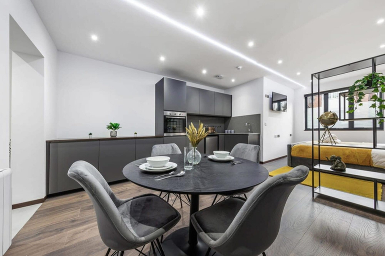 Others 4, Luxury Studio Flat Golders Green Central London, London