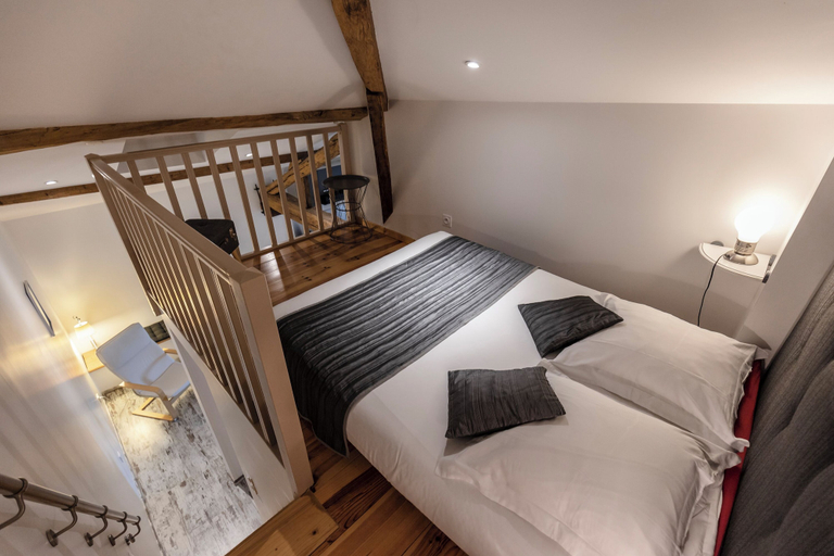 Bedroom 3, Château Pierre de Montignac, Gironde