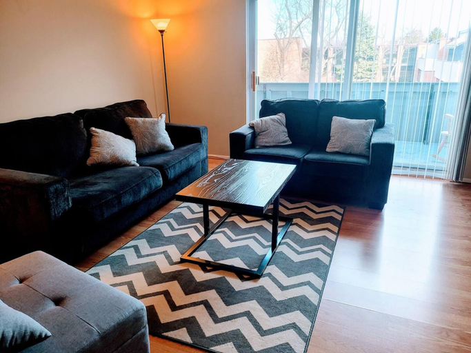 Room 5, Amazing Clean Large Parking Long Term Avail, Montgomery