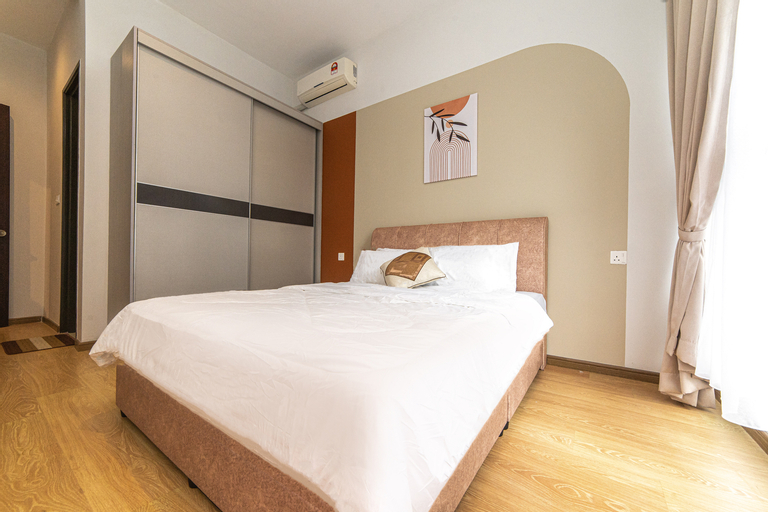 Bedroom 12