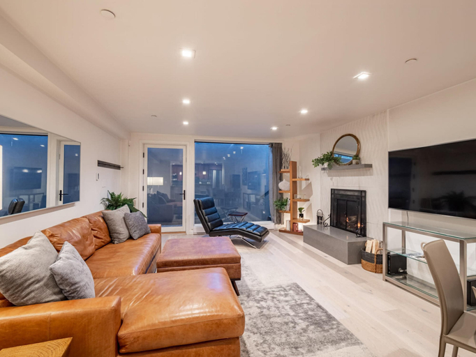Room 4, Cooper s Corner by Rove 2BR w Sauna Hot Tub, Pitkin