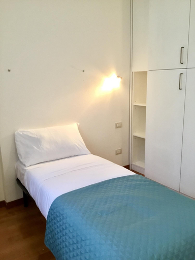 Bedroom 5, Sprone Apartment in Firenze, Florence