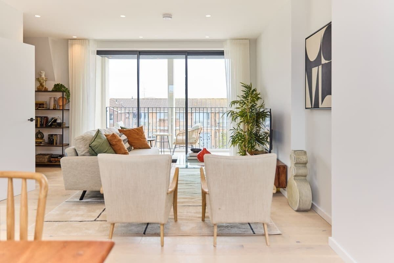 Others 5, The Brondesbury Hideaway - Stylish 3bdr Flat With Balcony + Parking, London