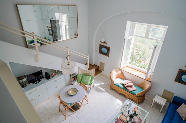 Room 2, Charming Loft Camerelle, Napoli
