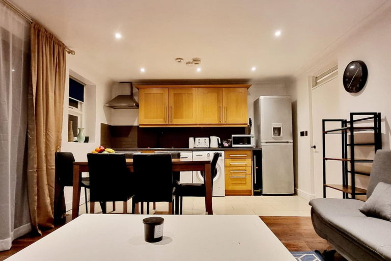 Others 4, Private Garden Flat Central London Air Conditioning, London