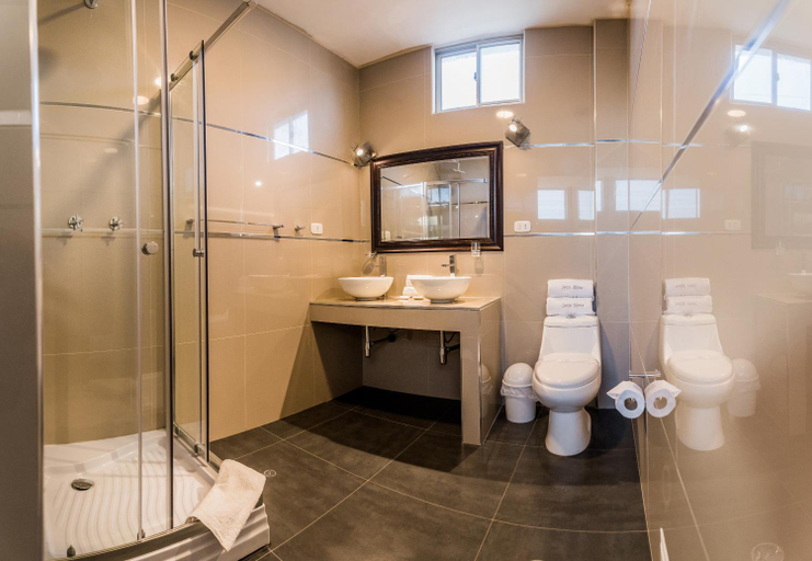 Bathroom 4, Santa Marta Hotel, Arequipa