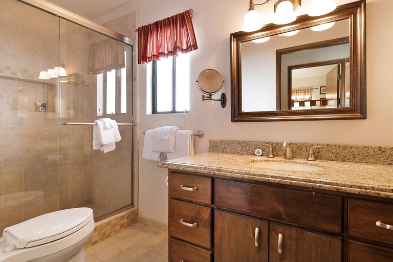 Bathroom, Moose INN #1836, San Bernardino