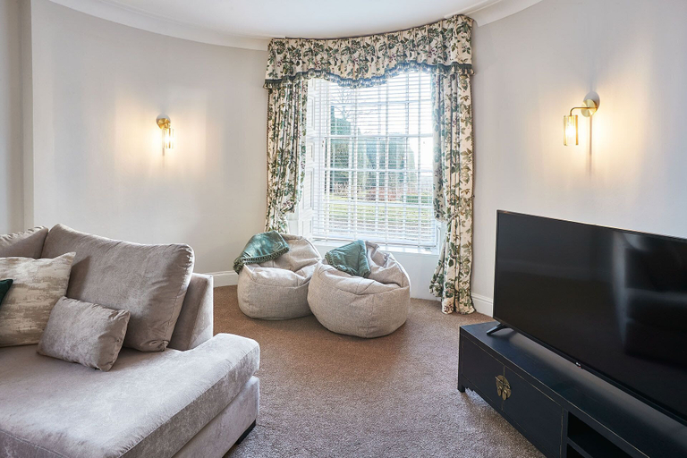 Room 2, Host Stay Silton Hall, North Yorkshire