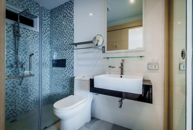 Room 2, Maroon Studio at the Beachfront, Phuket Island